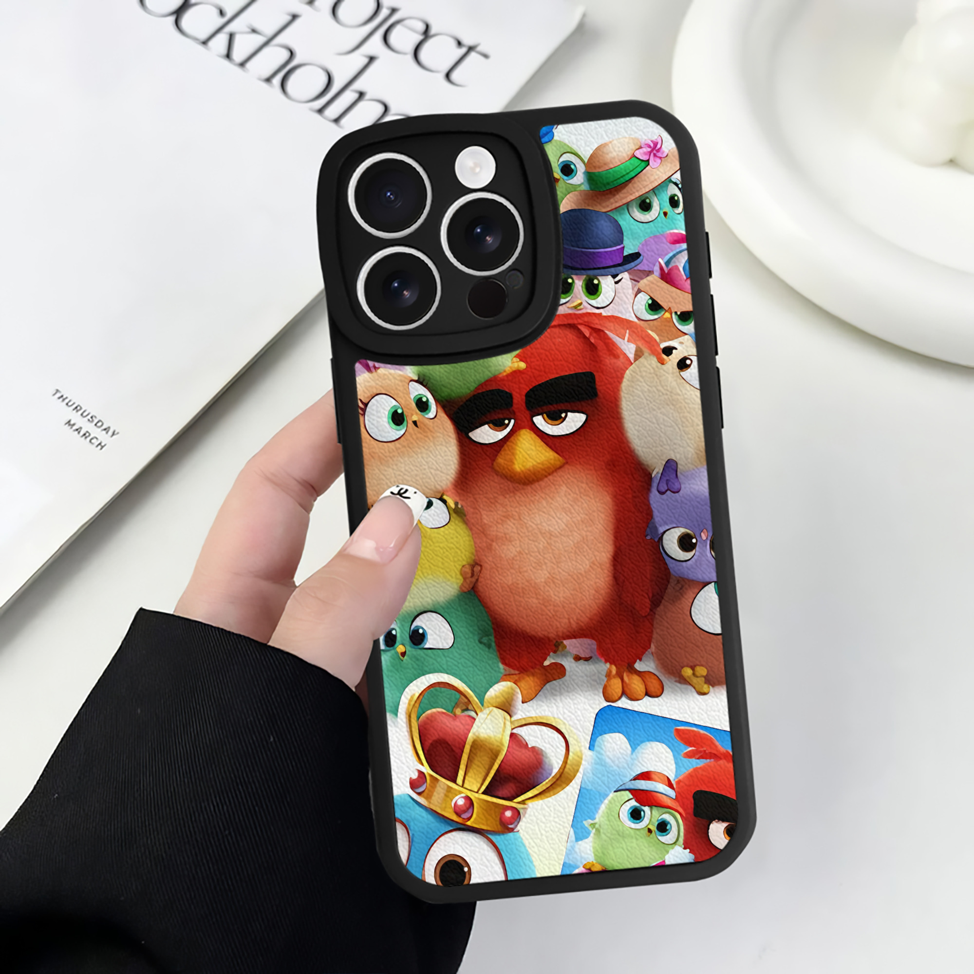 （画像用） Angry Birds アングリーバード 【iPhone 16シリーズ対応】シリコンスマホケース（レザー調） 材質：シリコン